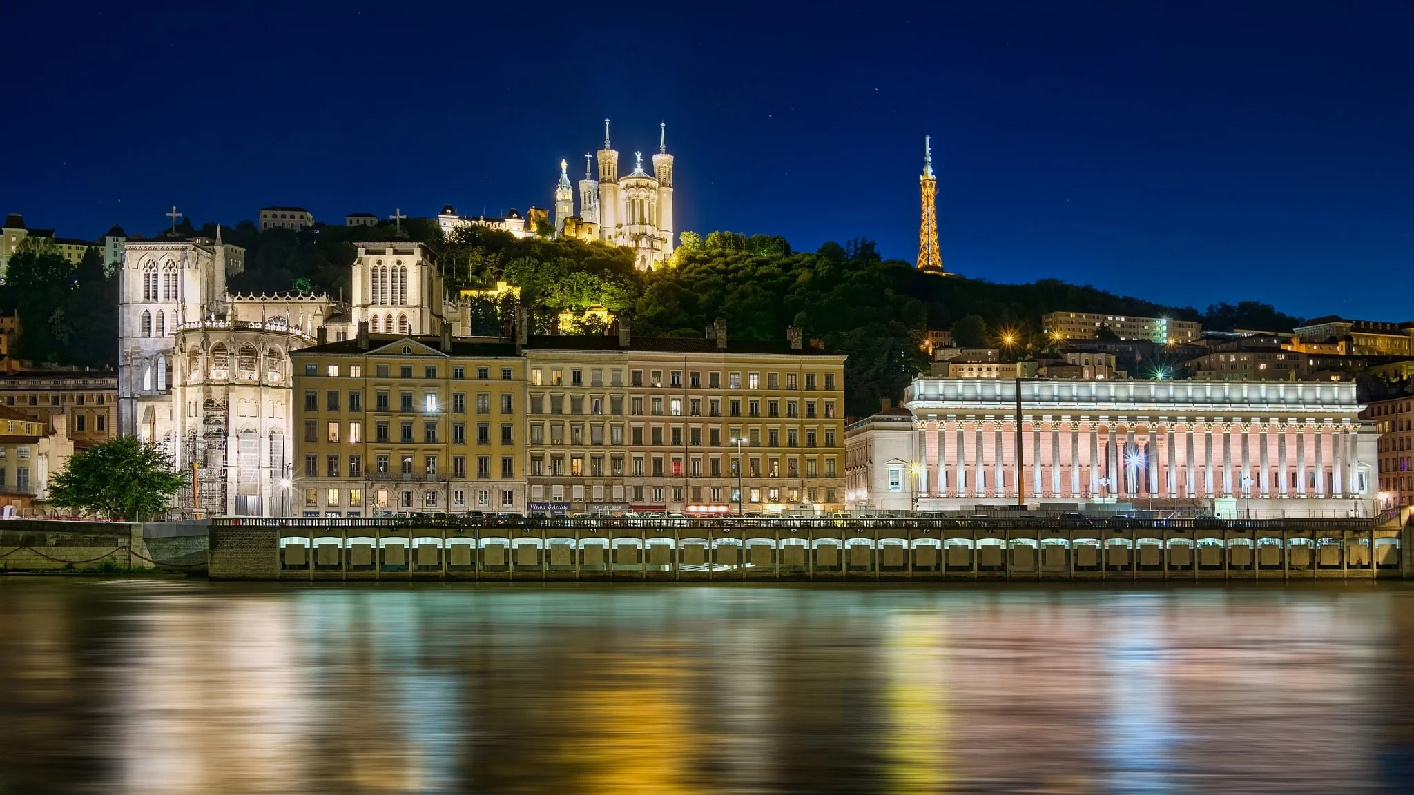 Lyon de nuit — Fourvière et Vieux-Lyon, zones desservies VTC Elite Benz